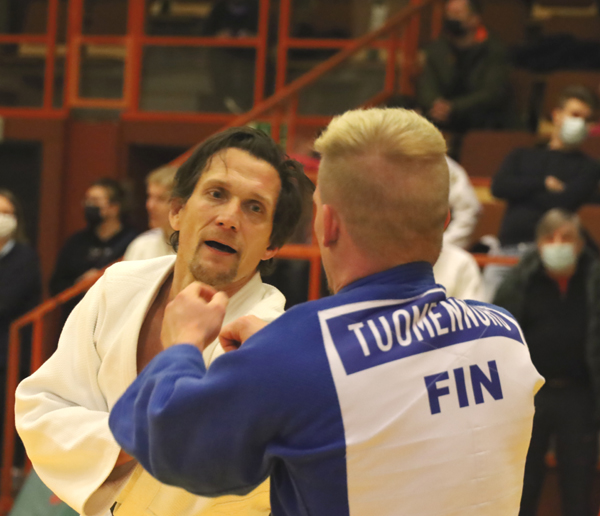 Pasi Lauren_vs_Tuomennoro